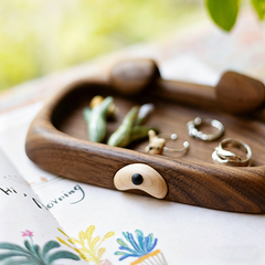 Shar-Pei Shaped Solid Wood Storage Tray