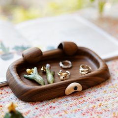 Shar-Pei Shaped Solid Wood Storage Tray